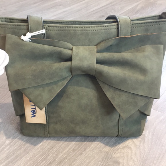 Wallflower Handbags - Bow Faux Leather Purse